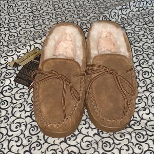 Bearpaw slippers size 9 men’s
